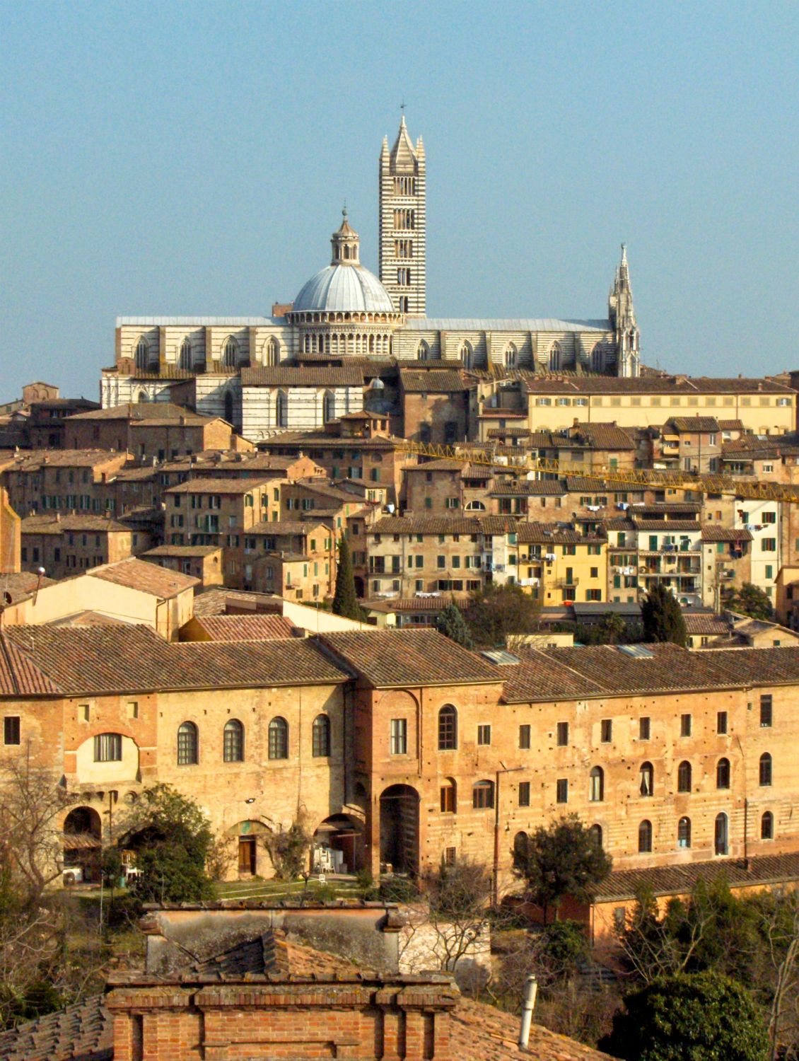 Over byen knejser Duomo di Siena